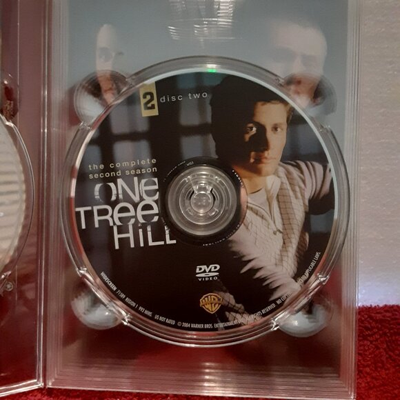 One Tree Hill – Season 2 – (DVD) - Picture 7 of 11